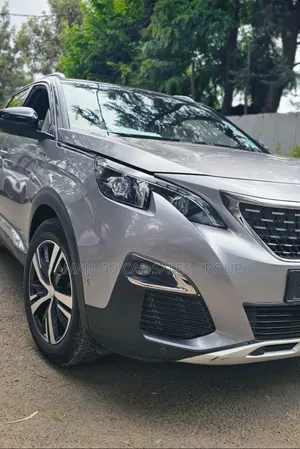 Peugeot 5008 2020 Gray