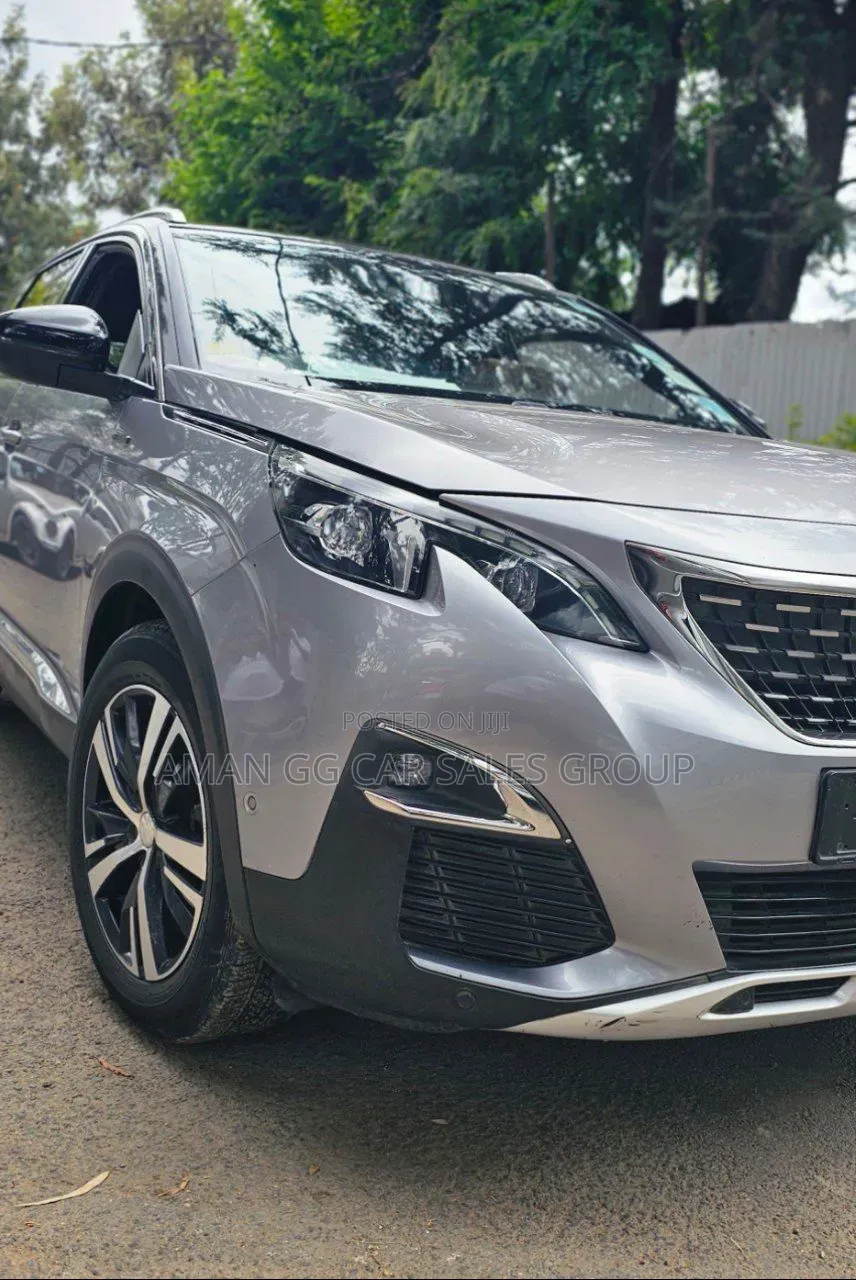 Peugeot 5008 2020 Gray