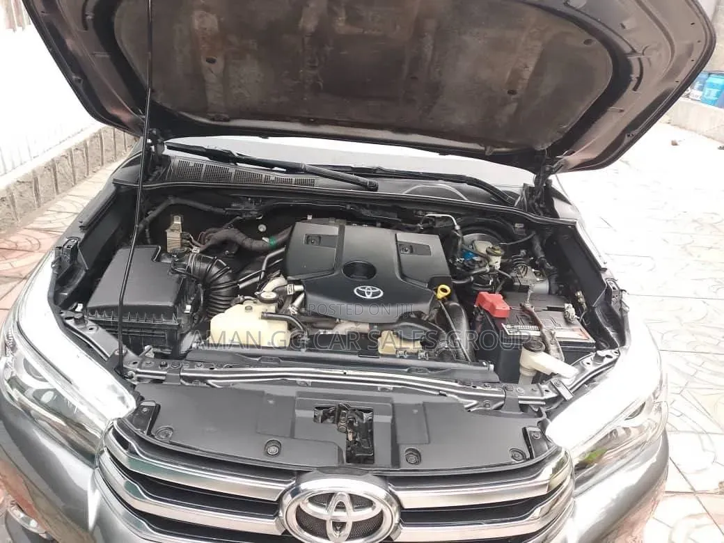 Toyota Hilux 2018 Gray
