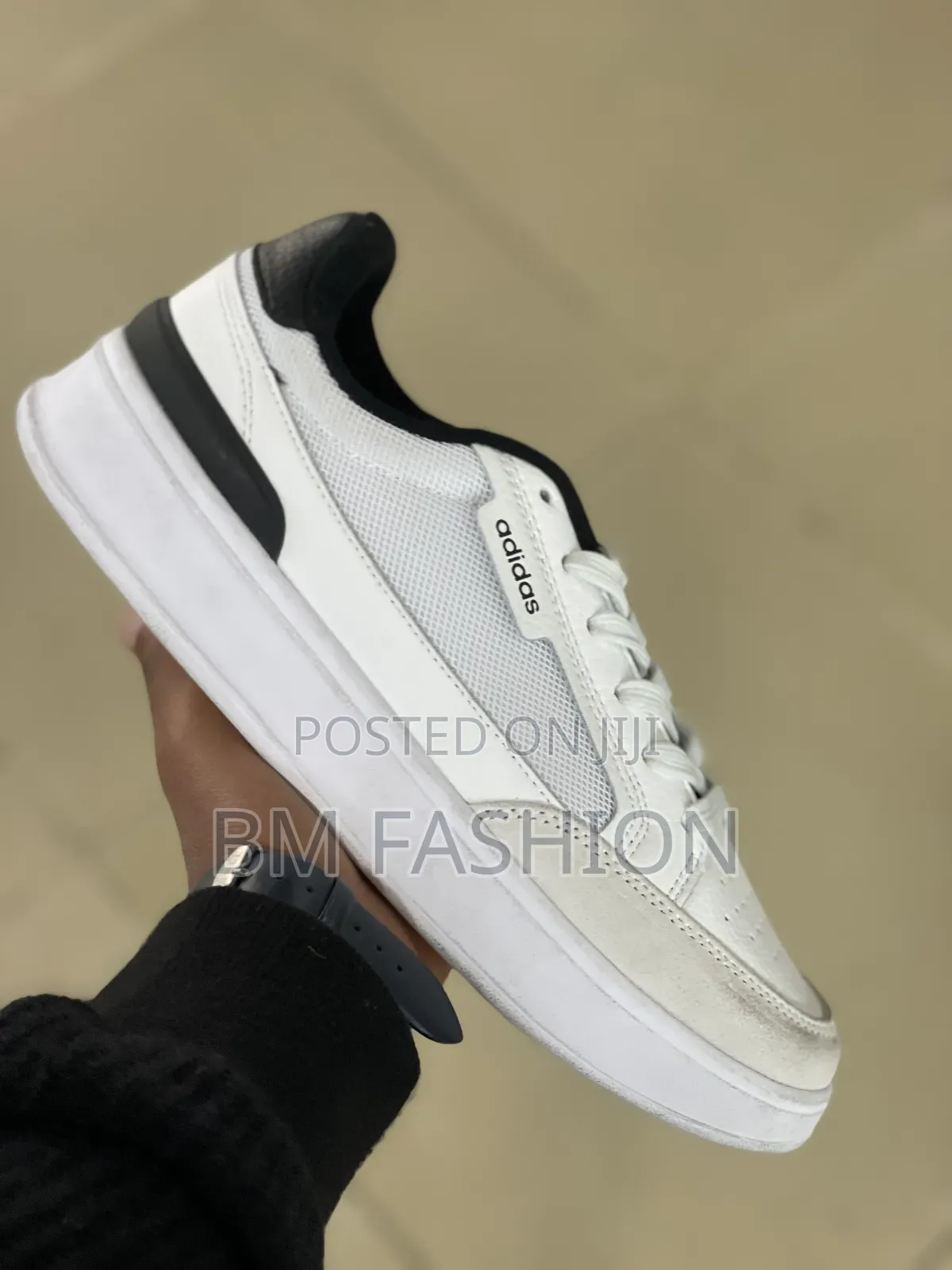 Adidas Courtic Sneakers