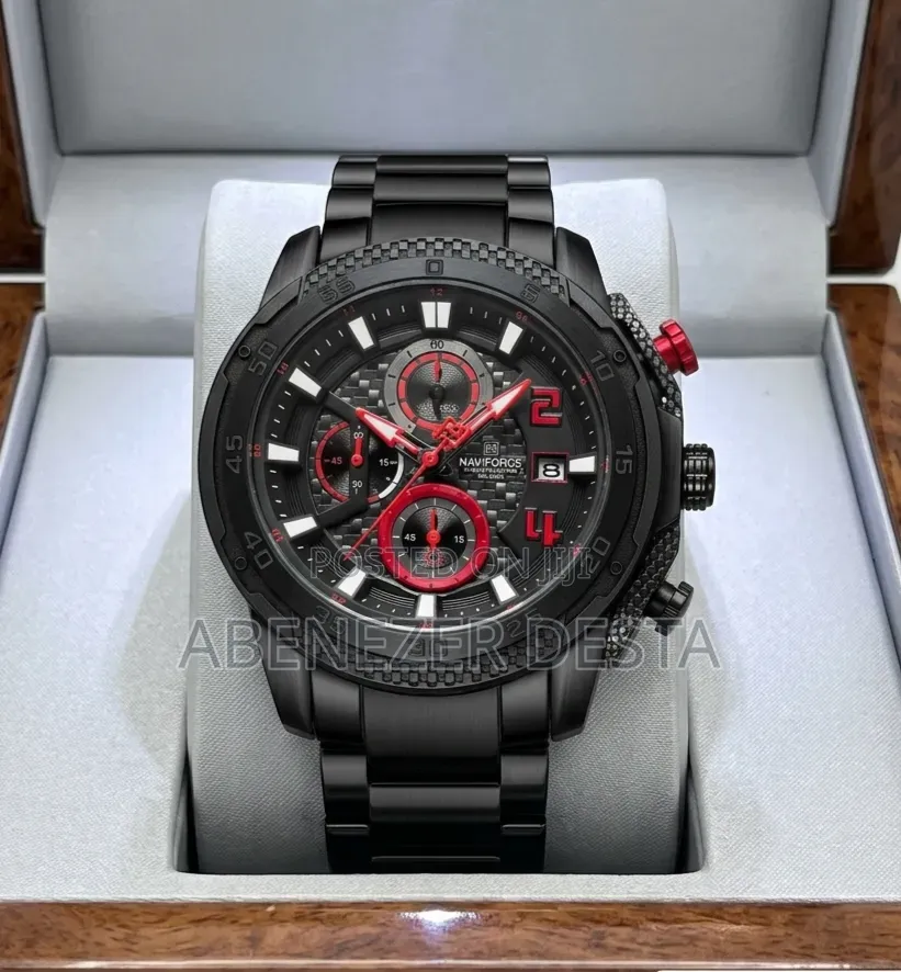 Naviforce Nf8047 Men's Business Quartz Chronograph Watch in Black