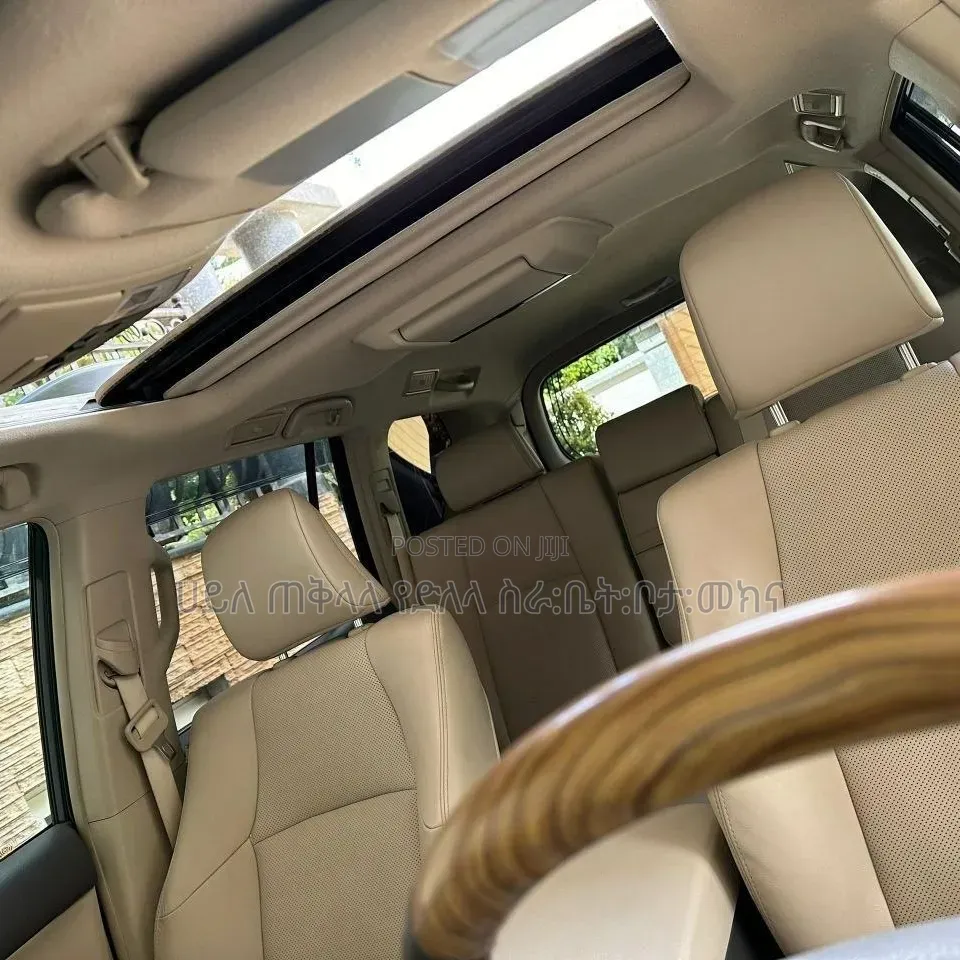 Toyota Land Cruiser Prado 2021 Pink