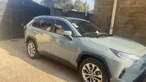 Toyota RAV4 2021 Teal