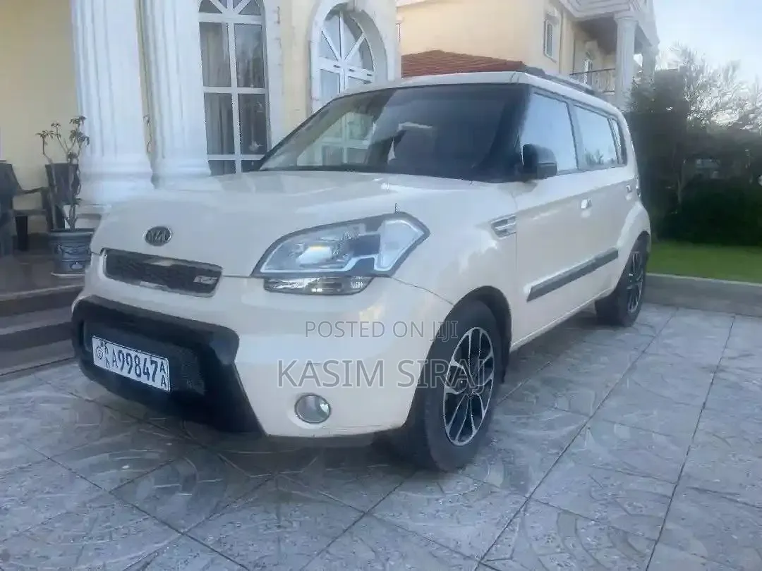 Kia Bongo 2010 Blue