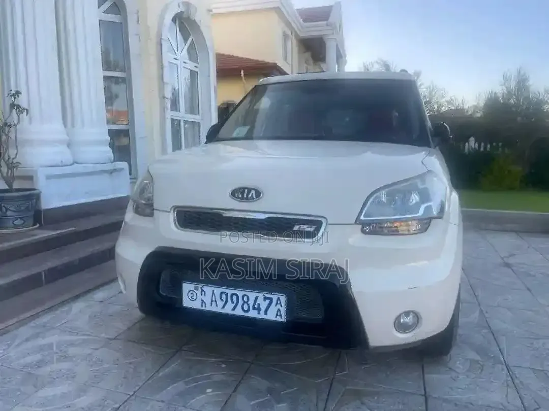 Kia Bongo 2010 Blue