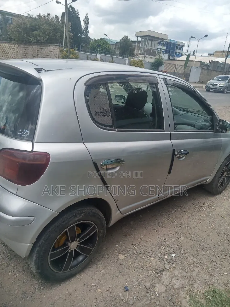 Toyota Vitz 2002 Silver