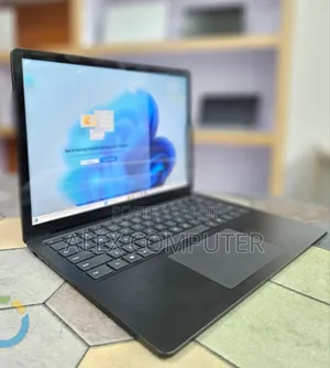 New Laptop Microsoft Surface Laptop 4 16GB Intel Core i7 SSD 512GB