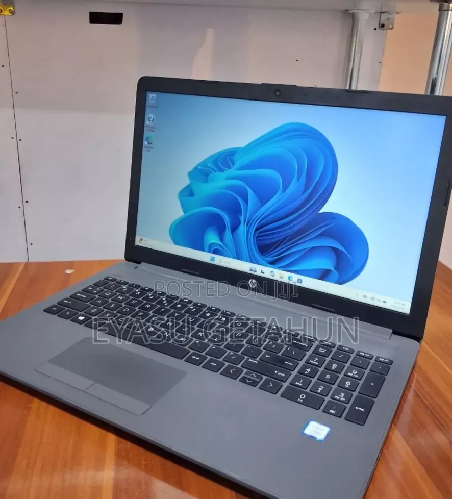 New Laptop HP Stream Notebook 8GB Intel Core i7 SSD 256GB