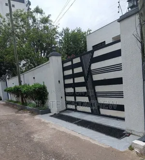 5bdrm House in Bole Skylight, G+1 for sale