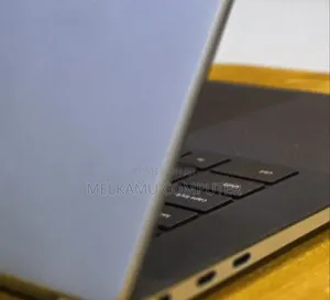 New Laptop Apple MacBook Pro 2019 16GB Intel Core i7 SSD 512GB