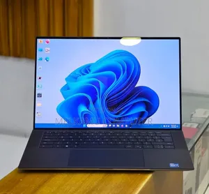 New Laptop Apple MacBook Pro 2019 16GB Intel Core i7 SSD 512GB