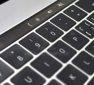 New Laptop Apple MacBook Pro 2016 16GB Intel Core i7 SSD 256GB