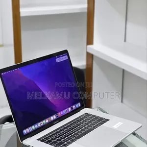 New Laptop Apple MacBook Pro 2016 16GB Intel Core i7 SSD 256GB