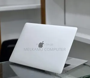 New Laptop Apple MacBook Pro 2016 16GB Intel Core i7 SSD 256GB