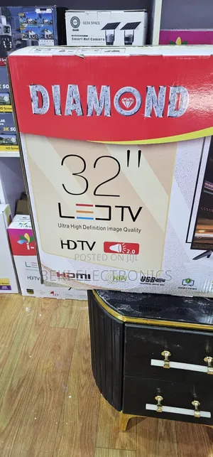 Diamond 32 Inch Tv