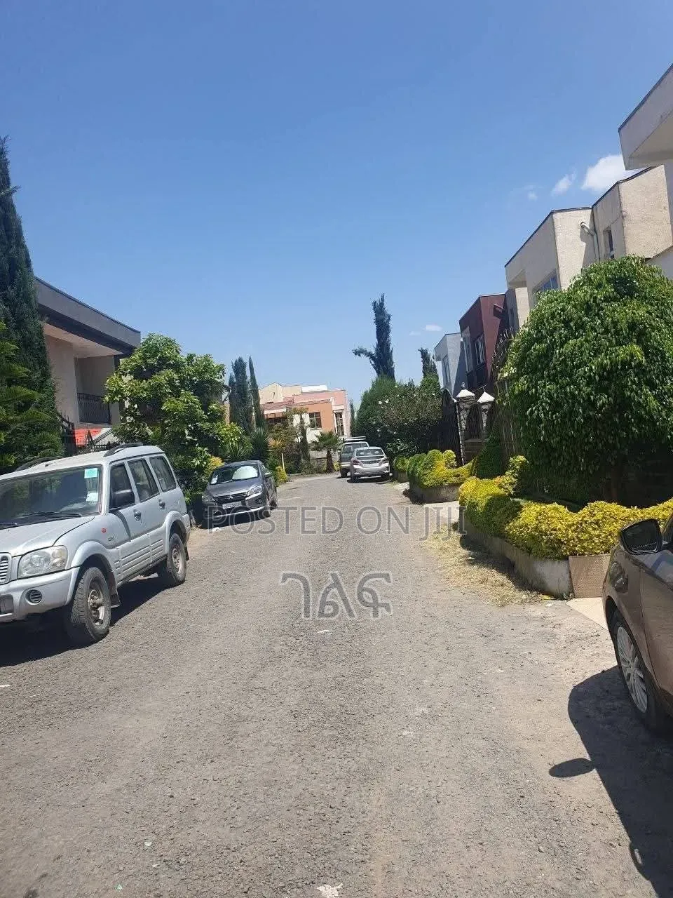 4bdrm Apartment in በአስቸኳይ የሚሸጥ G+1 ቤት, Bole for sale