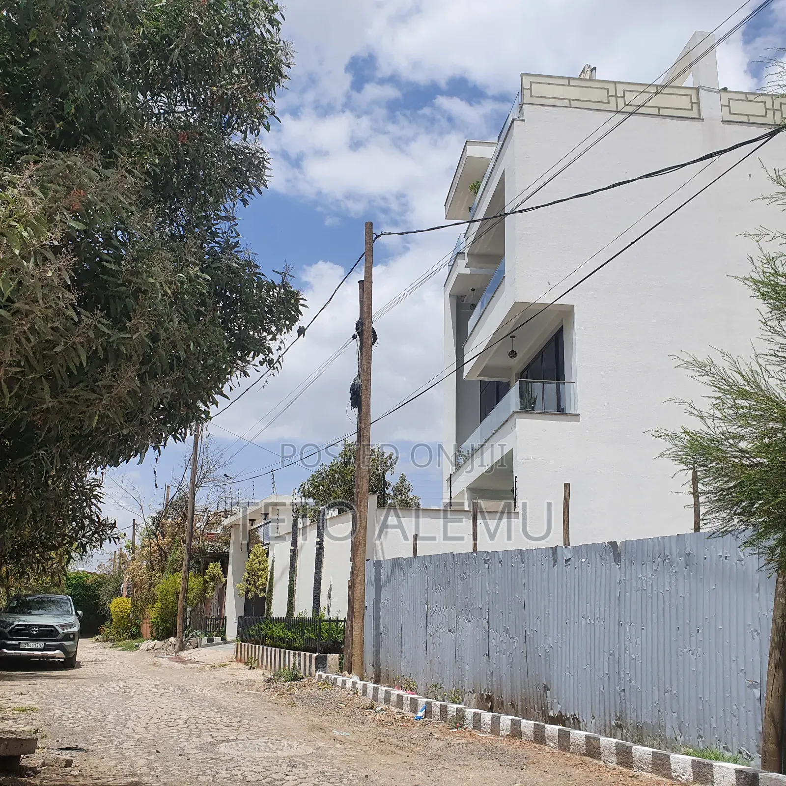 ለገንቢዎች CMC ሚኒስትሮች ሰፈር – 1000 ካሬ ቦታ ለሽያጭ ዋጋ: 120 ሚሊዮን ብር