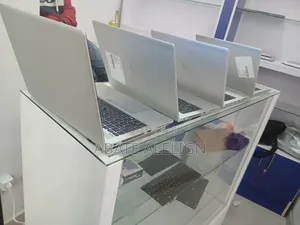 New Laptop HP EliteBook 840 G5 8GB Intel Core i5 SSD 512GB