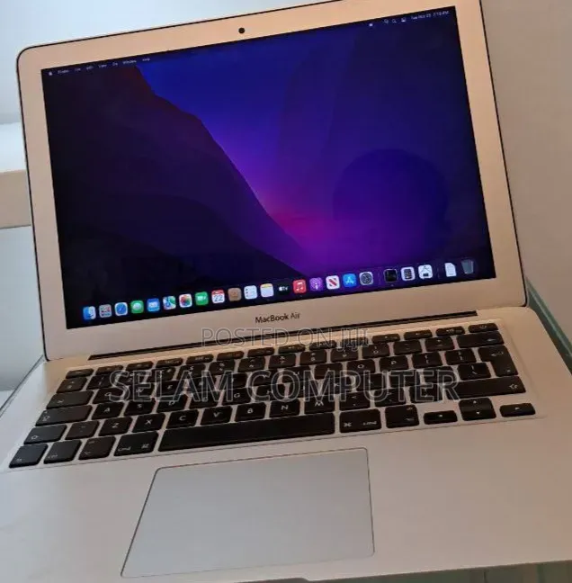 New Laptop Apple MacBook 2017 8GB SSD 256GB