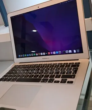 New Laptop Apple MacBook 2017 8GB SSD 256GB