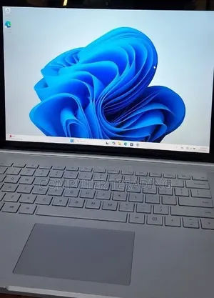 New Laptop Microsoft Surface Book 2 16GB Intel Core i7 SSD 512GB