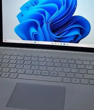 New Laptop Microsoft Surface Book 2 16GB Intel Core i7 SSD 512GB