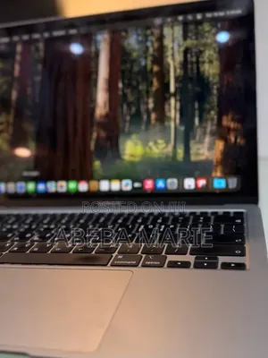 New Laptop Apple MacBook Air 2020 M1 8GB Apple M1 SSD 256GB