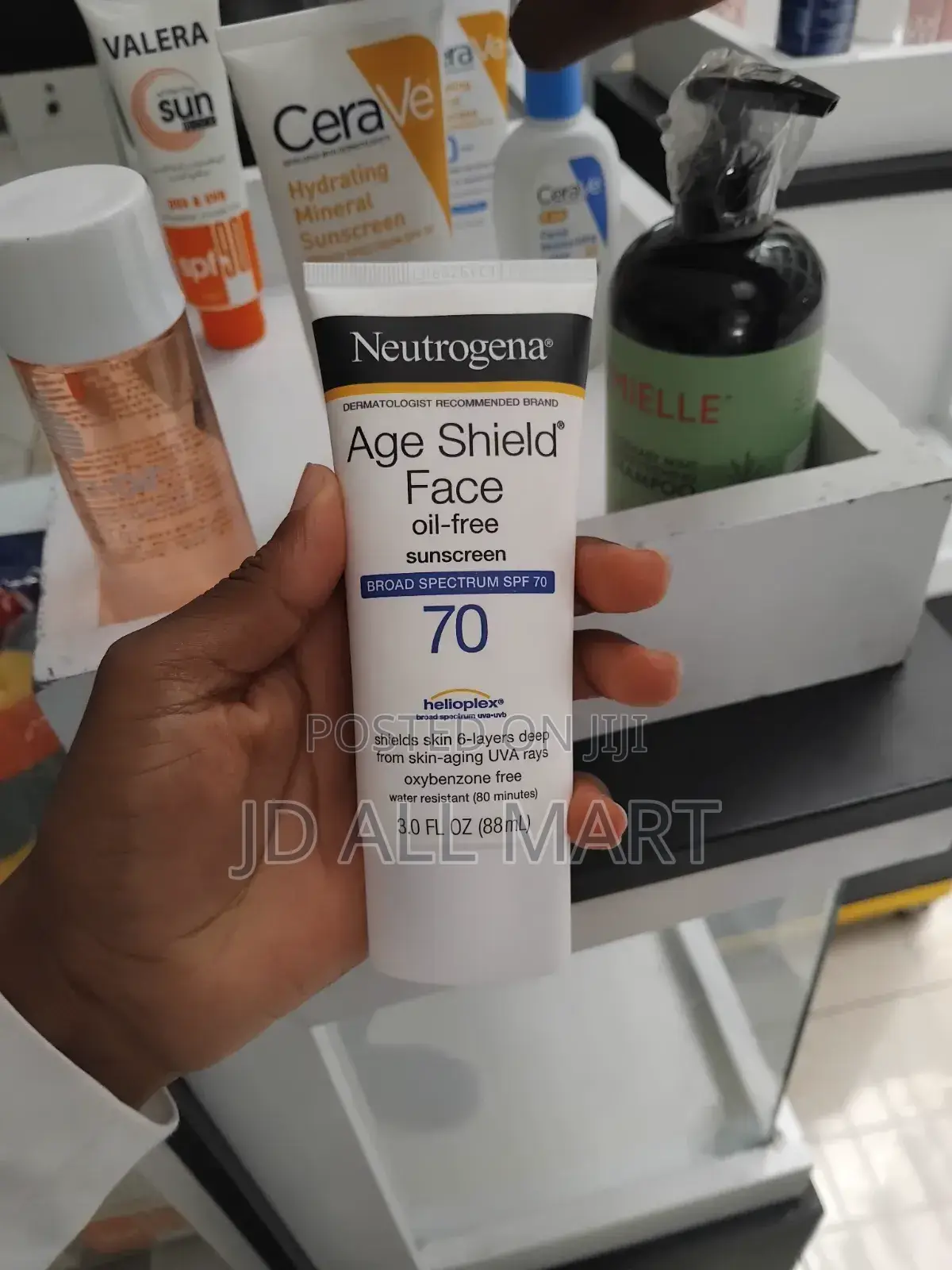 Neutrogena Age Shield Face Sunscreen SPF 70