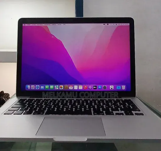 New Laptop Apple MacBook Pro 2015 8GB Intel Core i5 SSD 256GB