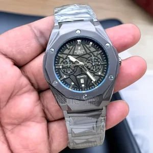 Hublot Grey Quartz Watch: The Ultimate Thrilling Birthday Gift!