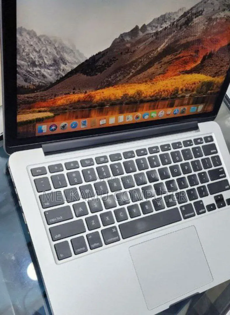 New Laptop Apple MacBook Pro 2015 8GB Intel Core i5 SSD 512GB