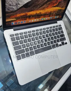 New Laptop Apple MacBook Pro 2015 8GB Intel Core i5 SSD 512GB