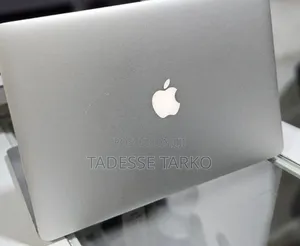 New Laptop Apple MacBook Pro 2015 16GB Intel Core i7 SSD 256GB