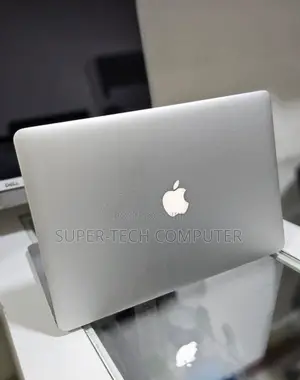 New Laptop Apple MacBook Pro 2015 16GB Intel Core i7 SSD 256GB