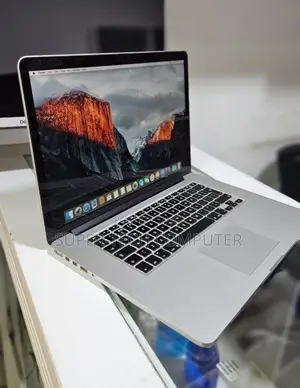 New Laptop Apple MacBook Pro 2015 16GB Intel Core i7 SSD 256GB