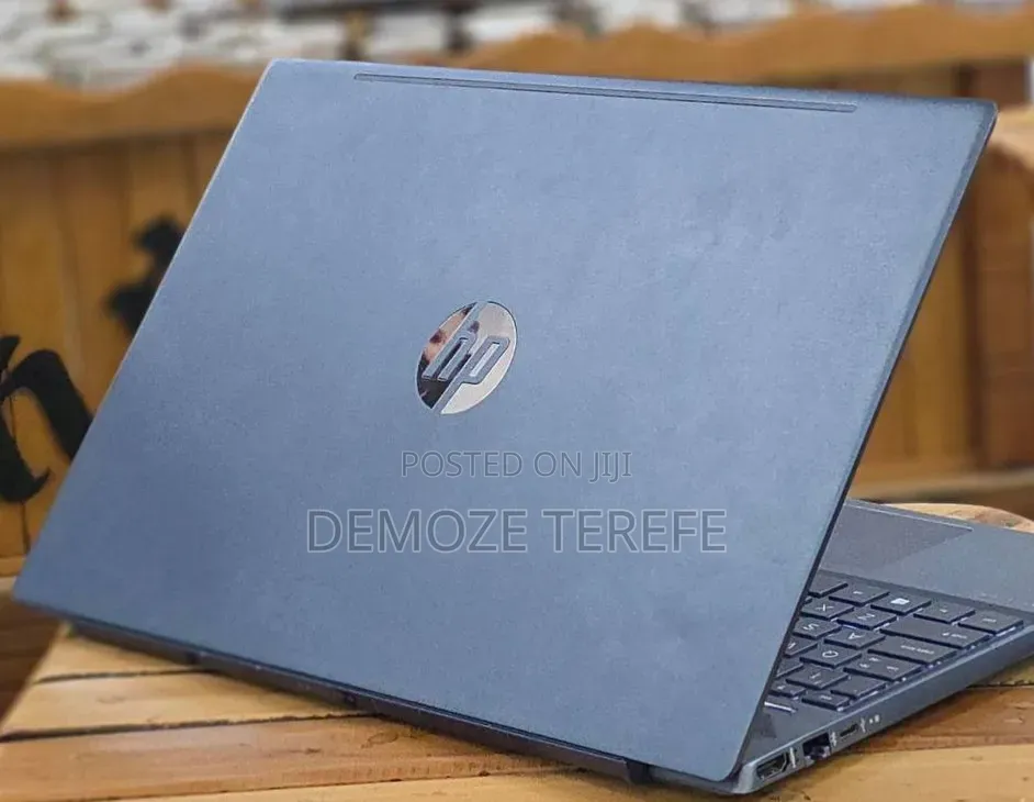 New Laptop HP Pavilion 15 8GB Intel Core i7 SSD 256GB