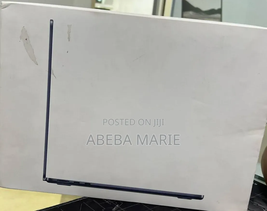 New Apple MacBook Air 2026 M5 13-inch 16GB Apple M5 Pro SSD 512GB