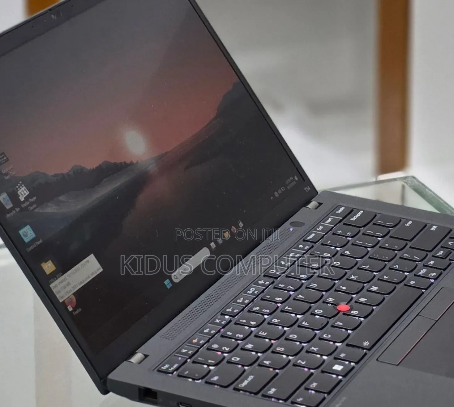 New Laptop Lenovo ThinkPad T14 16GB Intel Core i5 SSD 256GB