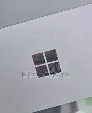 New Laptop Microsoft Surface 8GB Intel Core i5 SSD 256GB