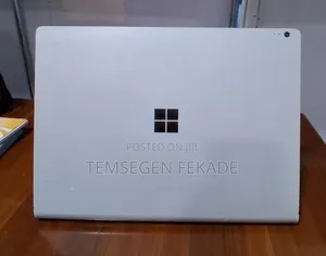 New Laptop Microsoft Surface 8GB Intel Core i7 SSD 512GB