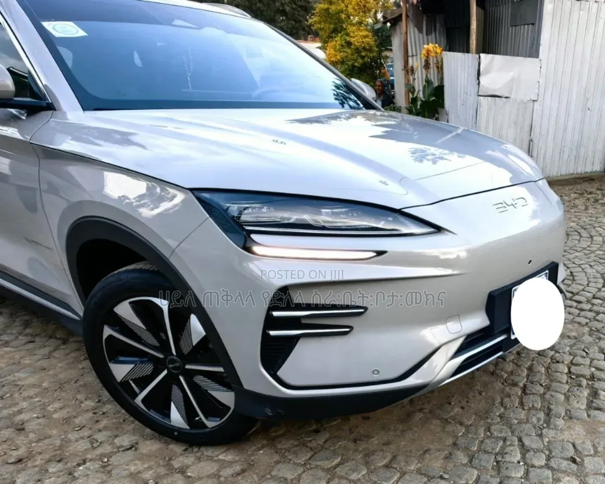 BYD Song Plus 2025 White