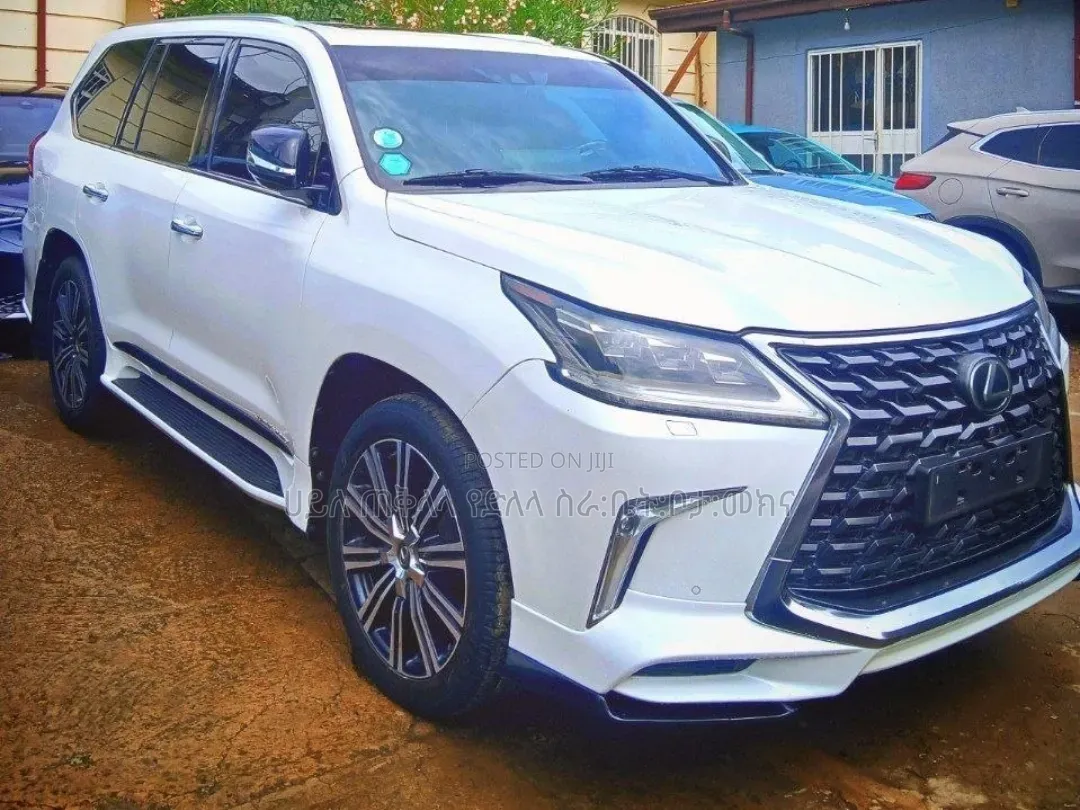 Lexus LX 2021 White