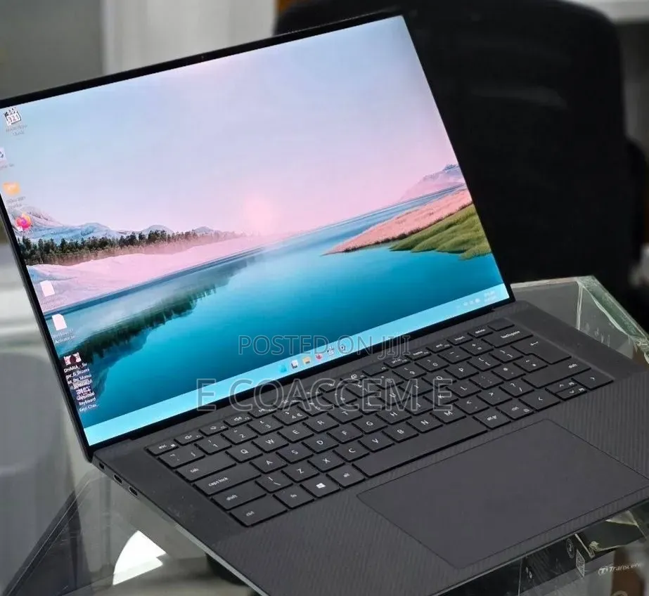 New Laptop Dell 16GB Intel Core i7 SSD 512GB