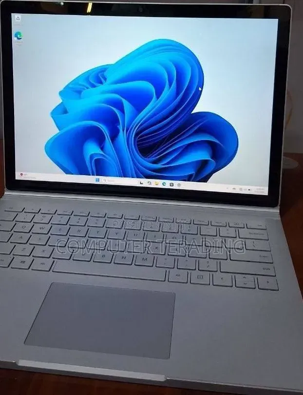 New Laptop Microsoft Surface Book 2 16GB Intel Core i7 SSD 512GB