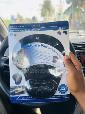 Mouse Pad With Gel Wrist Support