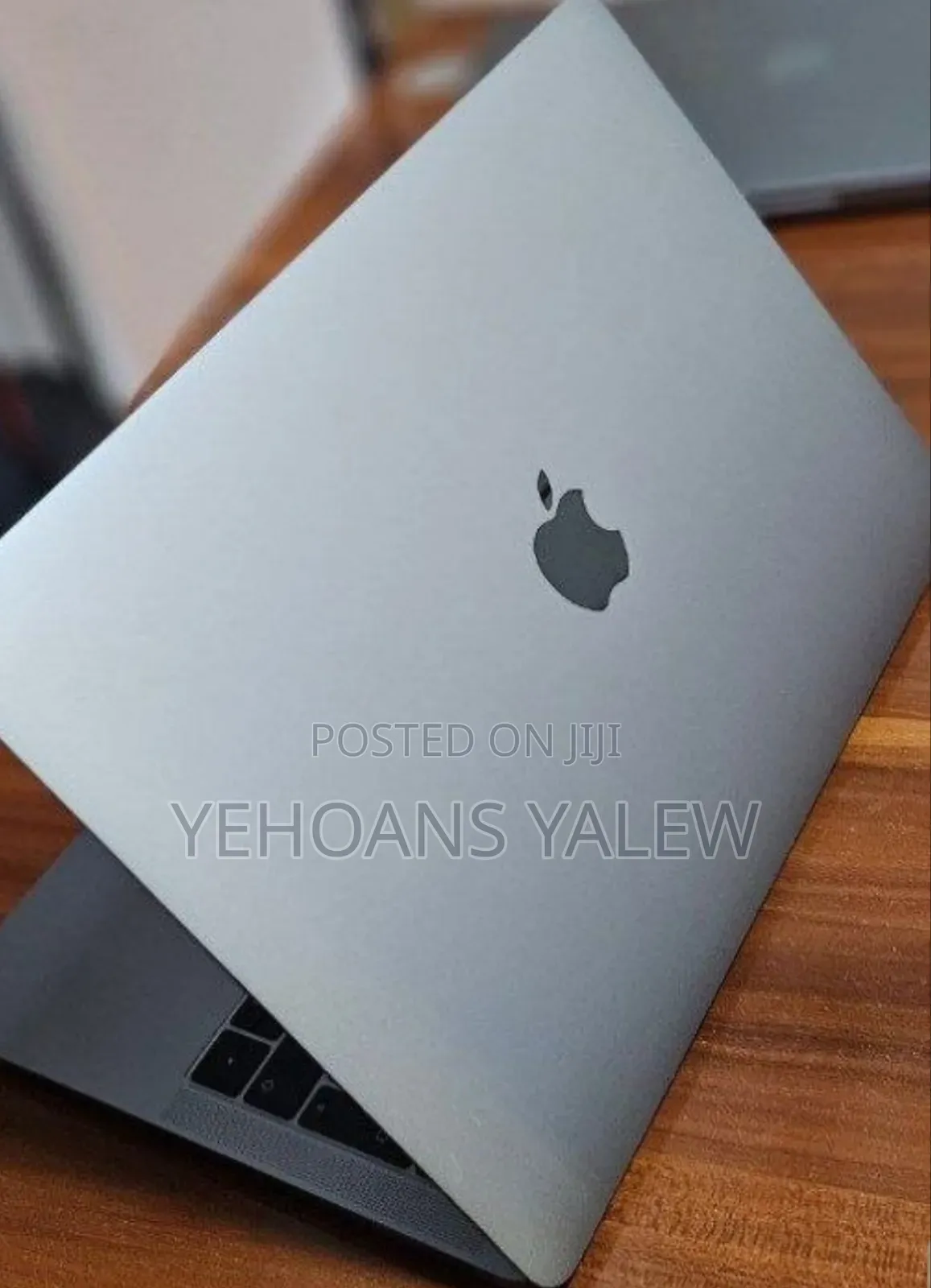 New Laptop Apple MacBook Pro 2017 8GB Intel Core i5 SSD 256GB