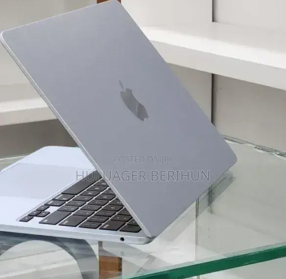 New Laptop Apple MacBook Air 2025 M4 13-inch 16GB Apple M4 SSD 256GB