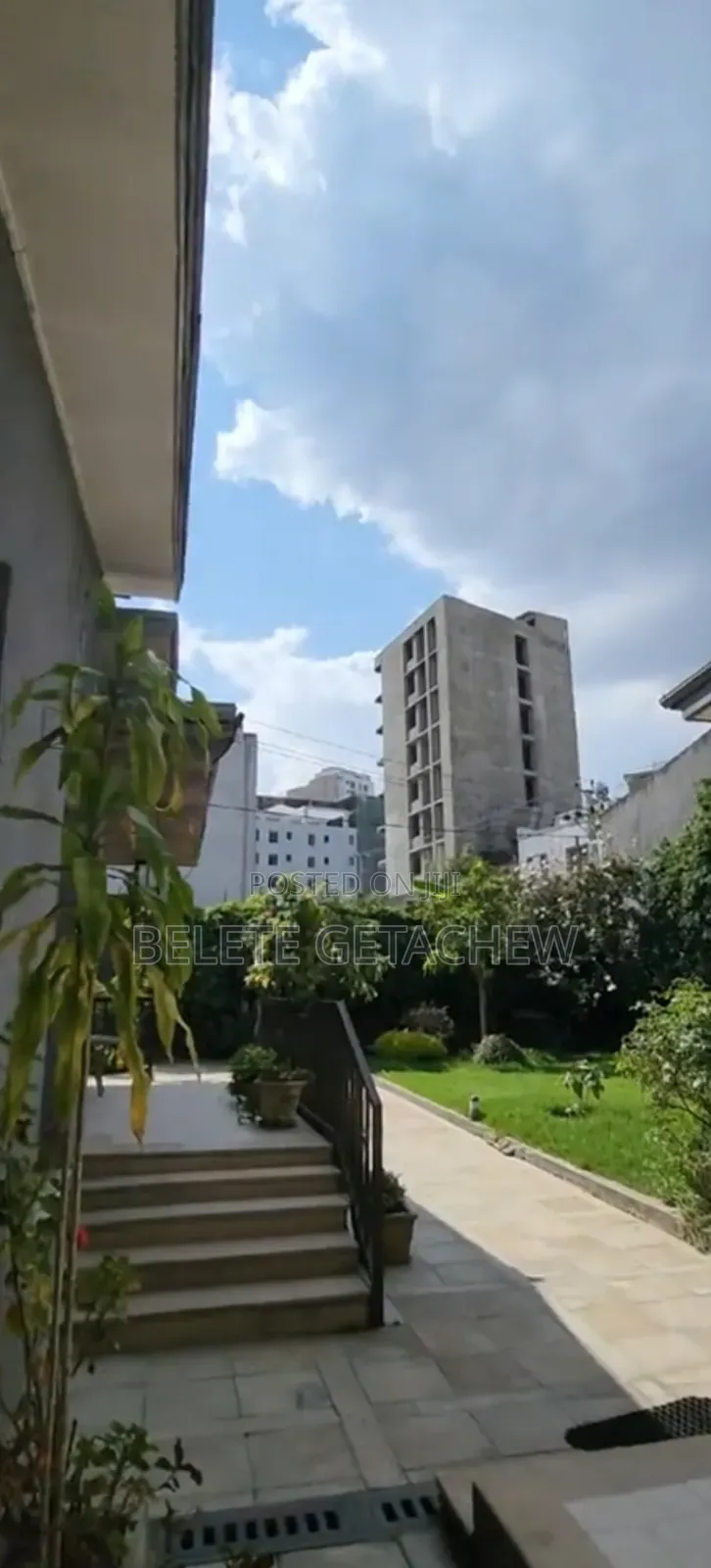 5bdrm House in Bole, Villa House for sale