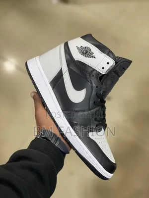 Air Jordan 1 Retro High Og "Reverse Panda"