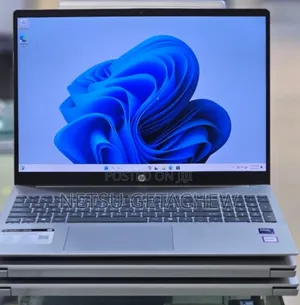 New Laptop HP Pavilion 15 8GB Intel Core Ultra 5 SSD 512GB